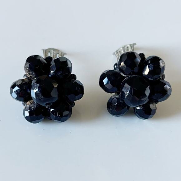 Vintage Black Beaded Cluster Clip-On Earrings - Picture 4 of 10